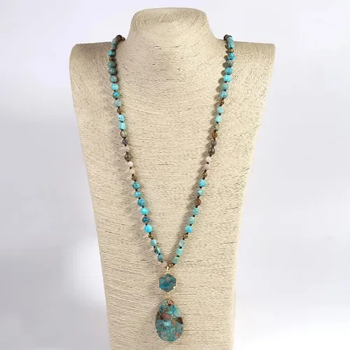 Collar boho largo